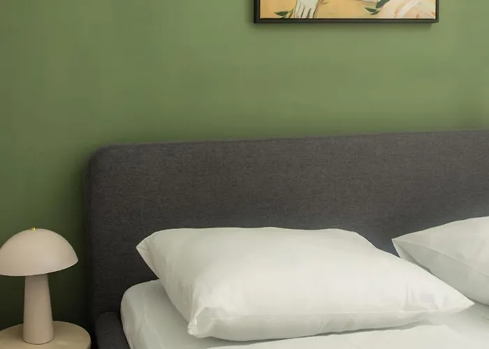 Modern With Garden & Connection *