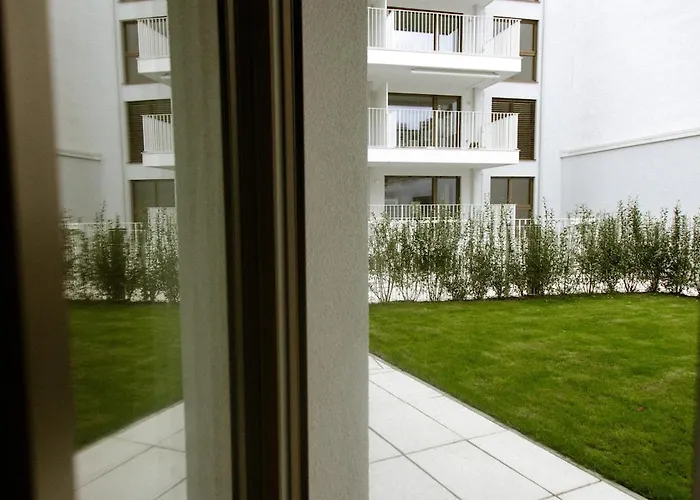 דירה Modern With Garden & Connection