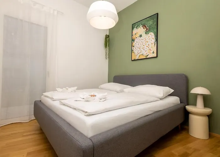 Modern With Garden & Connection