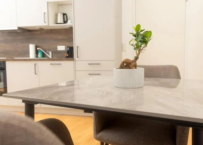 Modern With Garden & Connection דירה *